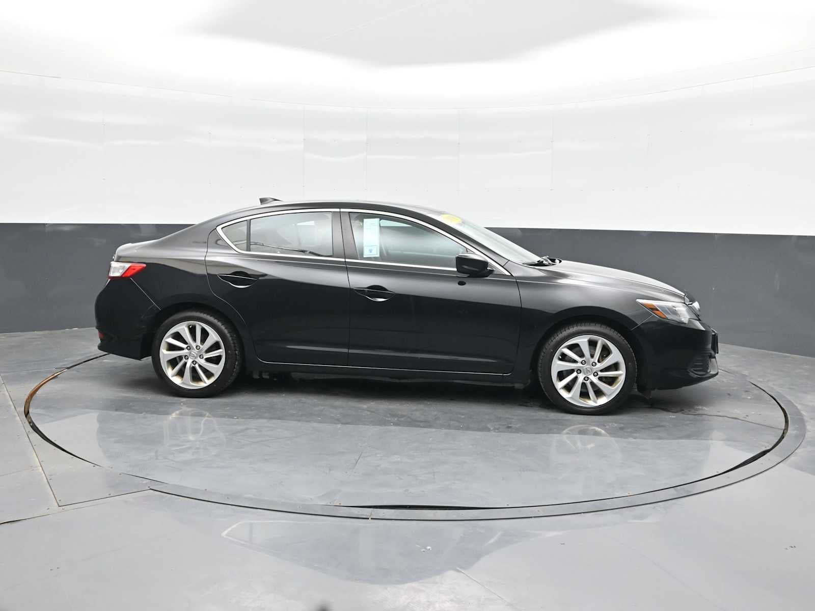2018 Acura ILX w/Premium Pkg