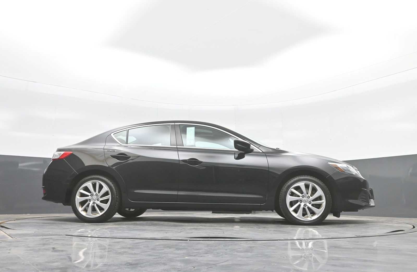 2018 Acura ILX w/Premium Pkg