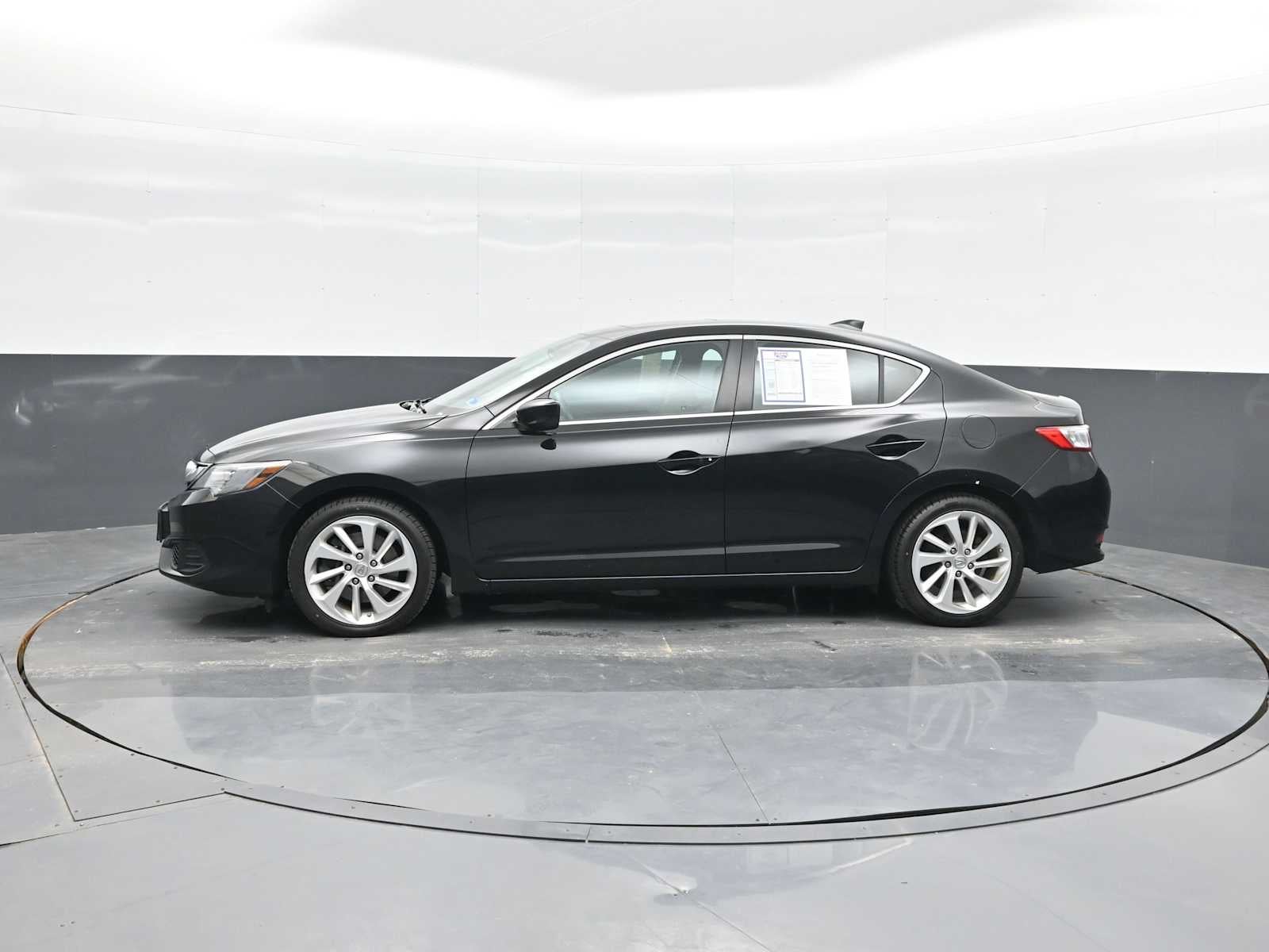 2018 Acura ILX w/Premium Pkg