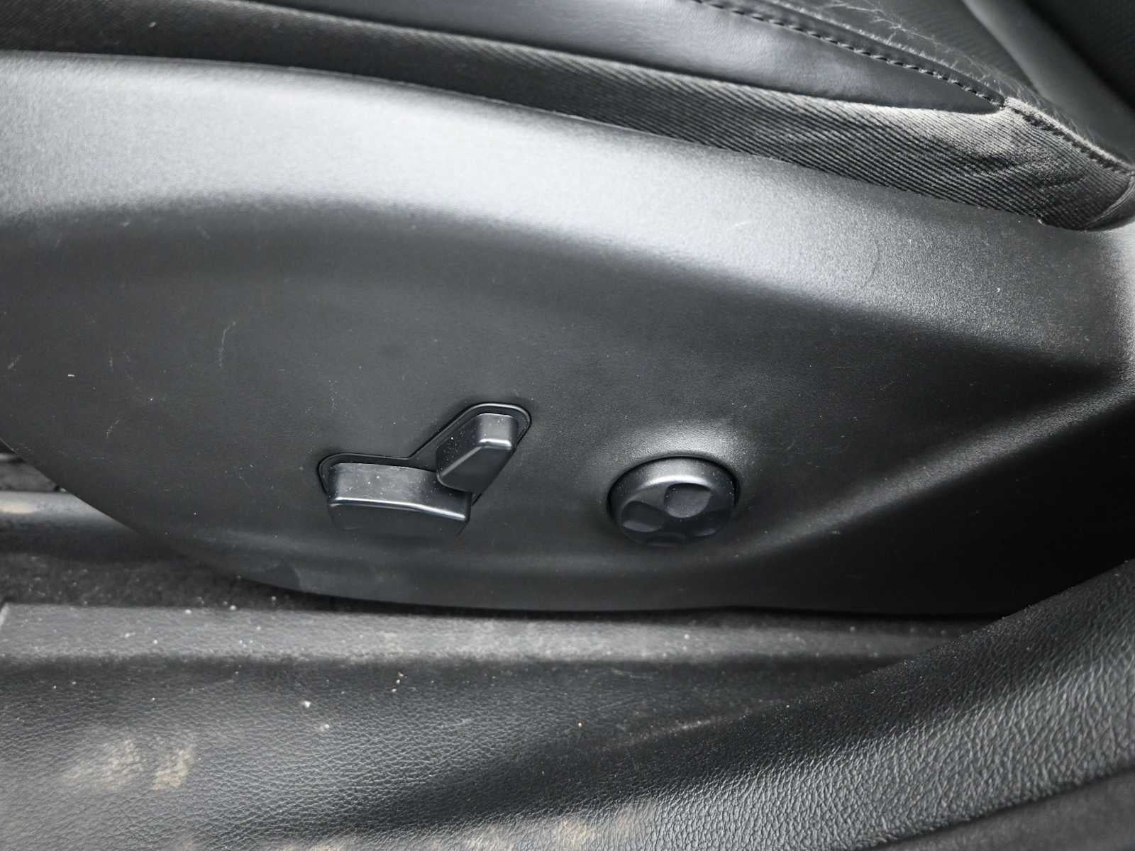 2020 Jeep Cherokee Lux