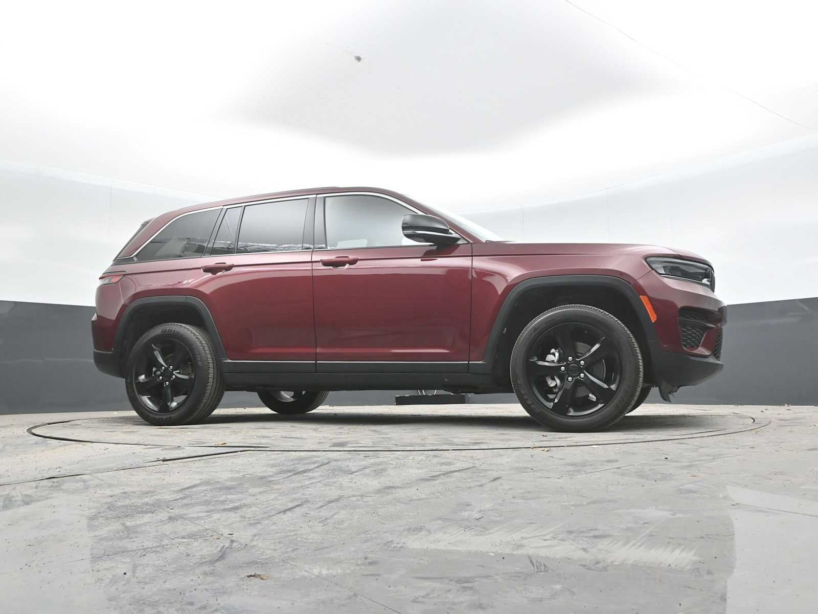 2022 Jeep Grand Cherokee Altitude