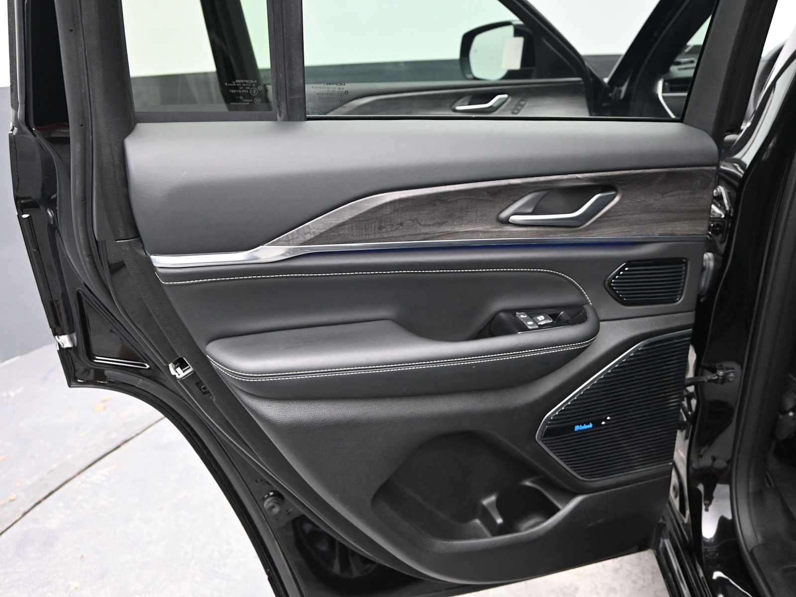 2023 Jeep Grand Cherokee 4xe Overland