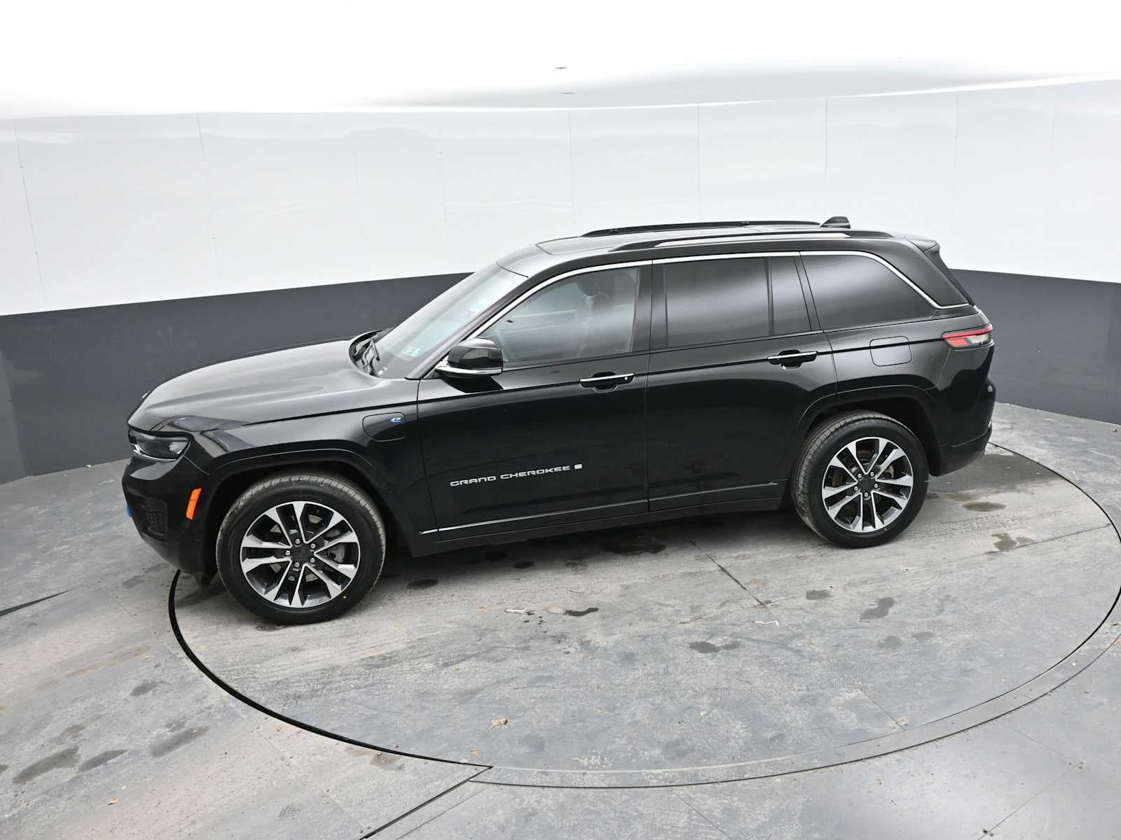 2023 Jeep Grand Cherokee 4xe Overland