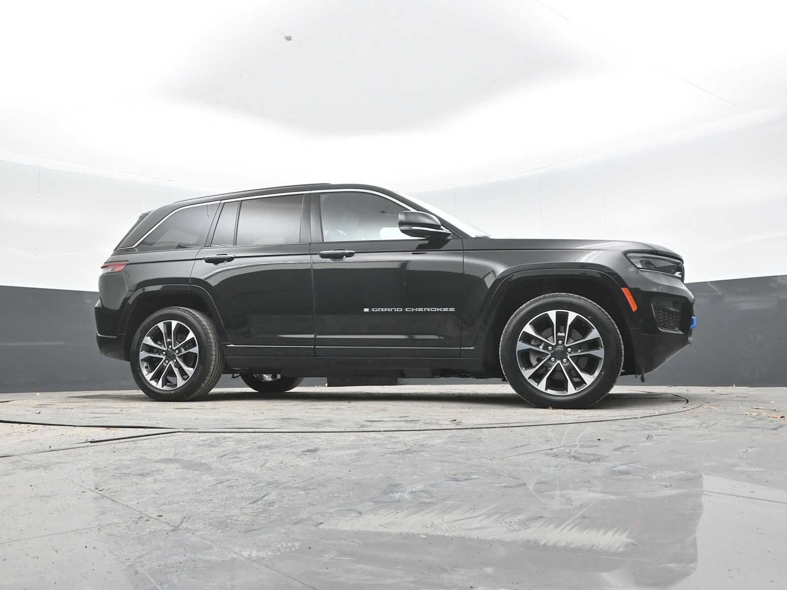 2023 Jeep Grand Cherokee 4xe Overland