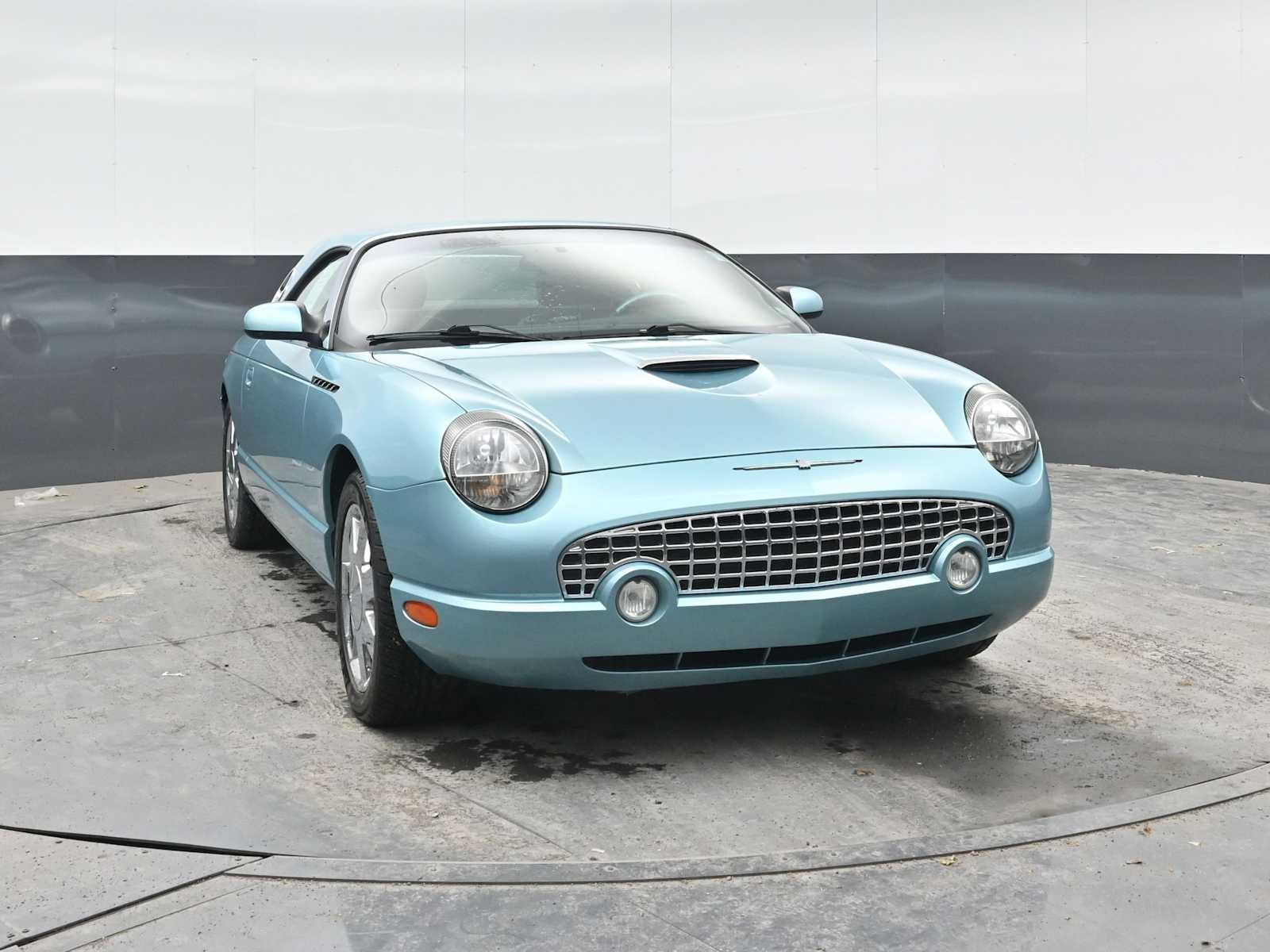 2002 Ford Thunderbird w/Hardtop Premium