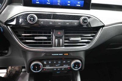 2022 Ford Escape Titanium Hybrid