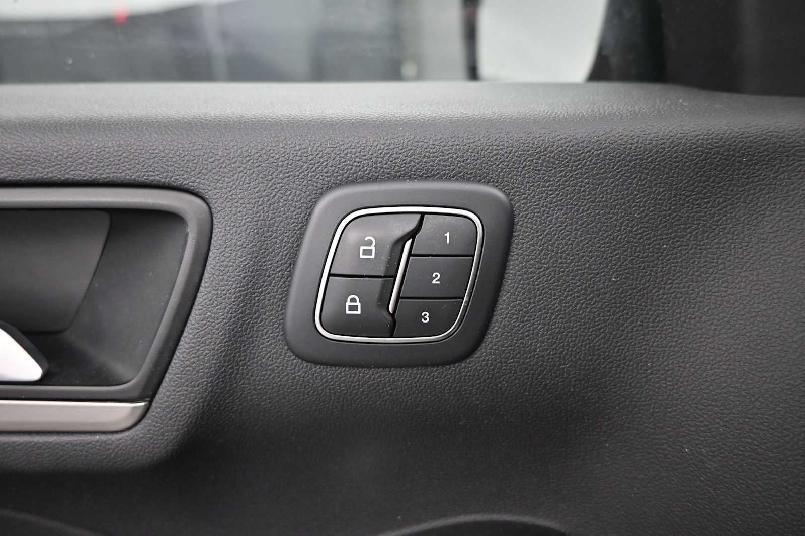 2022 Ford Escape Titanium Hybrid
