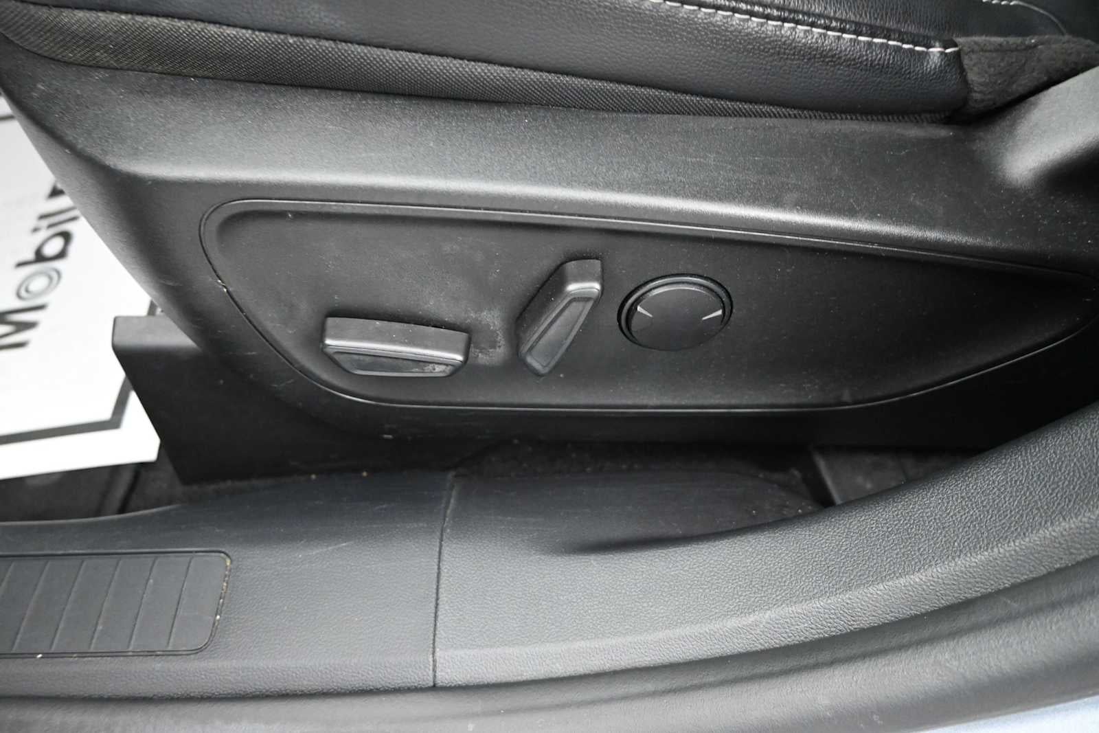 2022 Ford Escape Titanium Hybrid