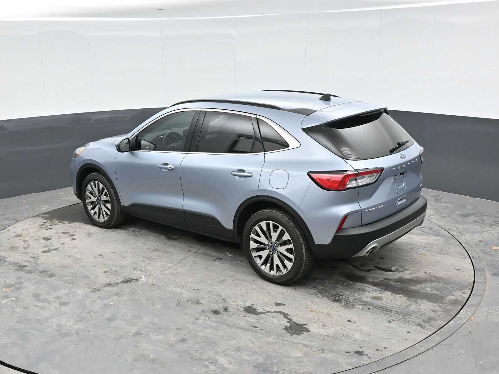 2022 Ford Escape Titanium Hybrid