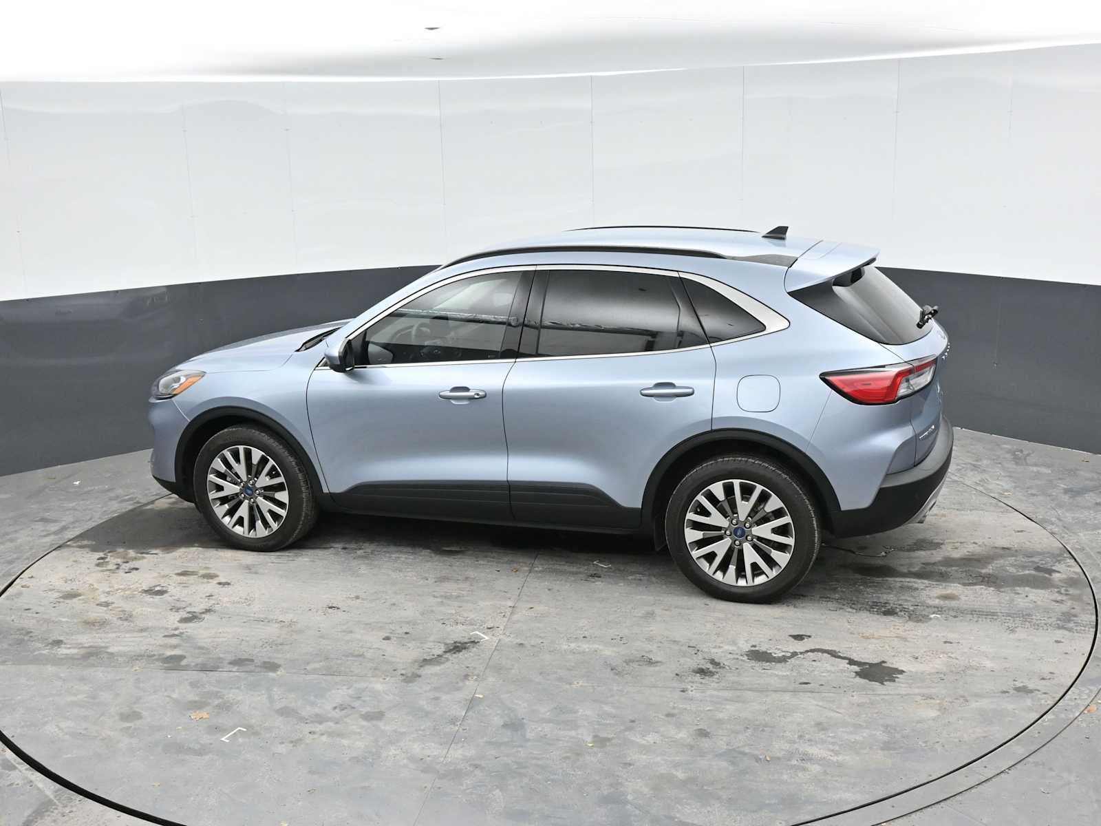 2022 Ford Escape Titanium Hybrid