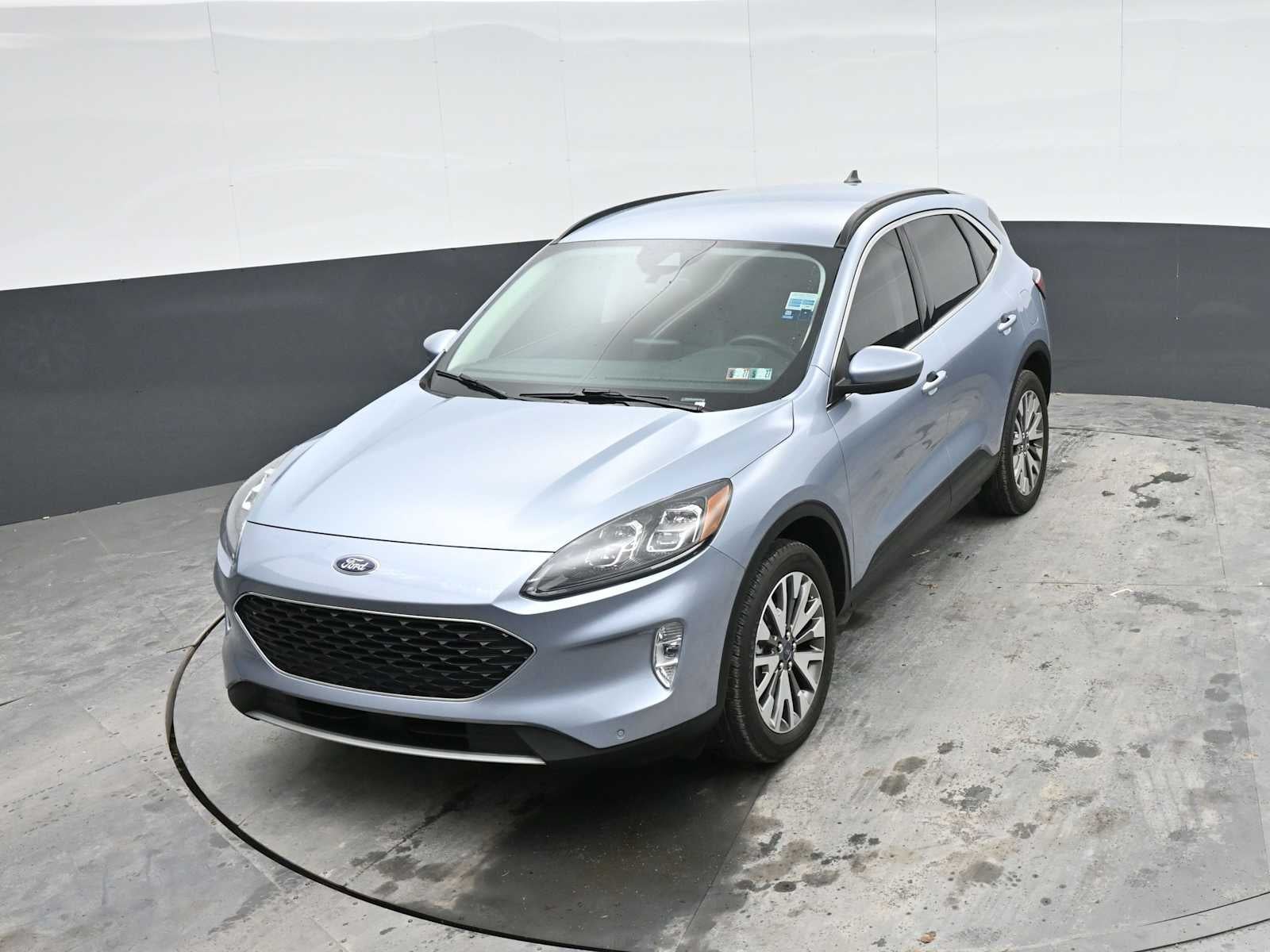 2022 Ford Escape Titanium Hybrid