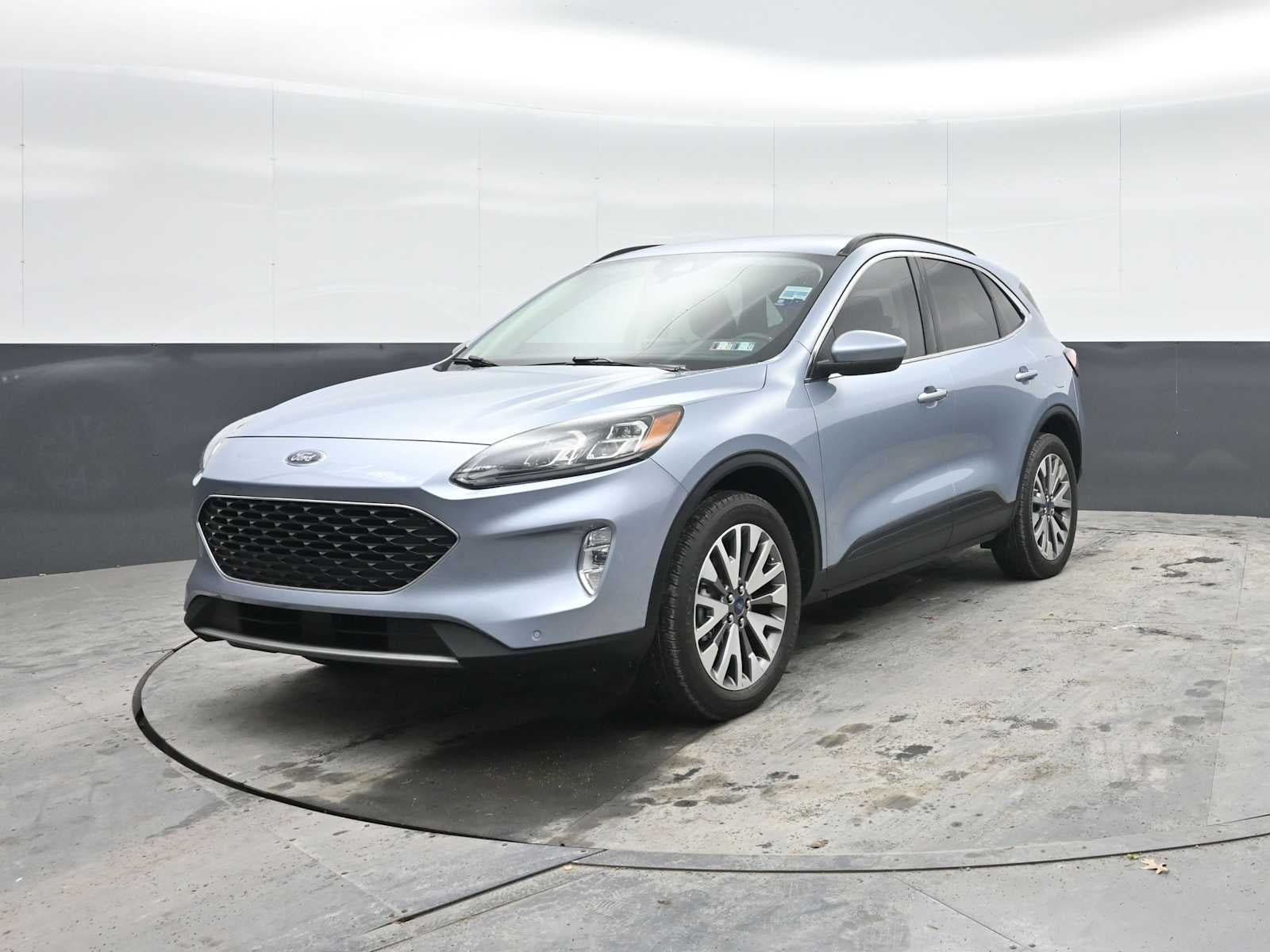 2022 Ford Escape Titanium Hybrid
