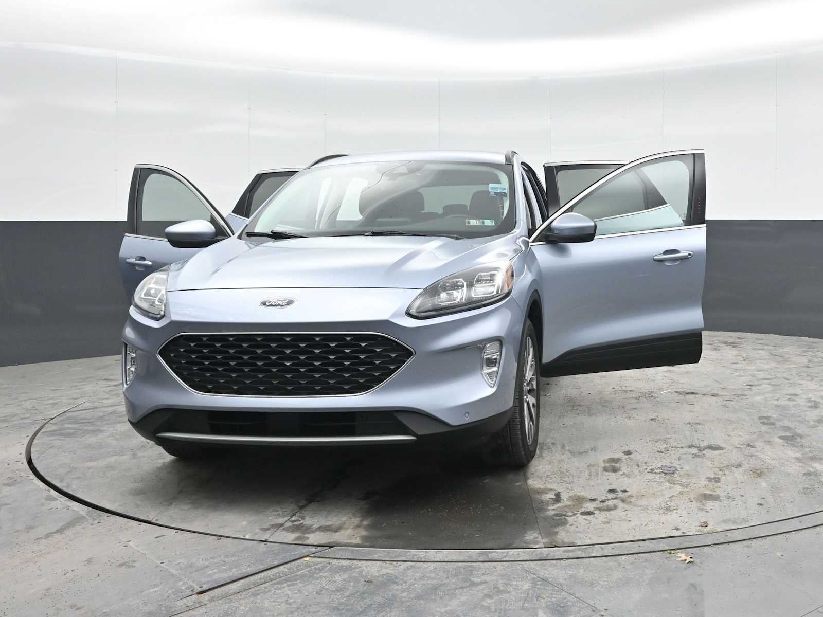 2022 Ford Escape Titanium Hybrid