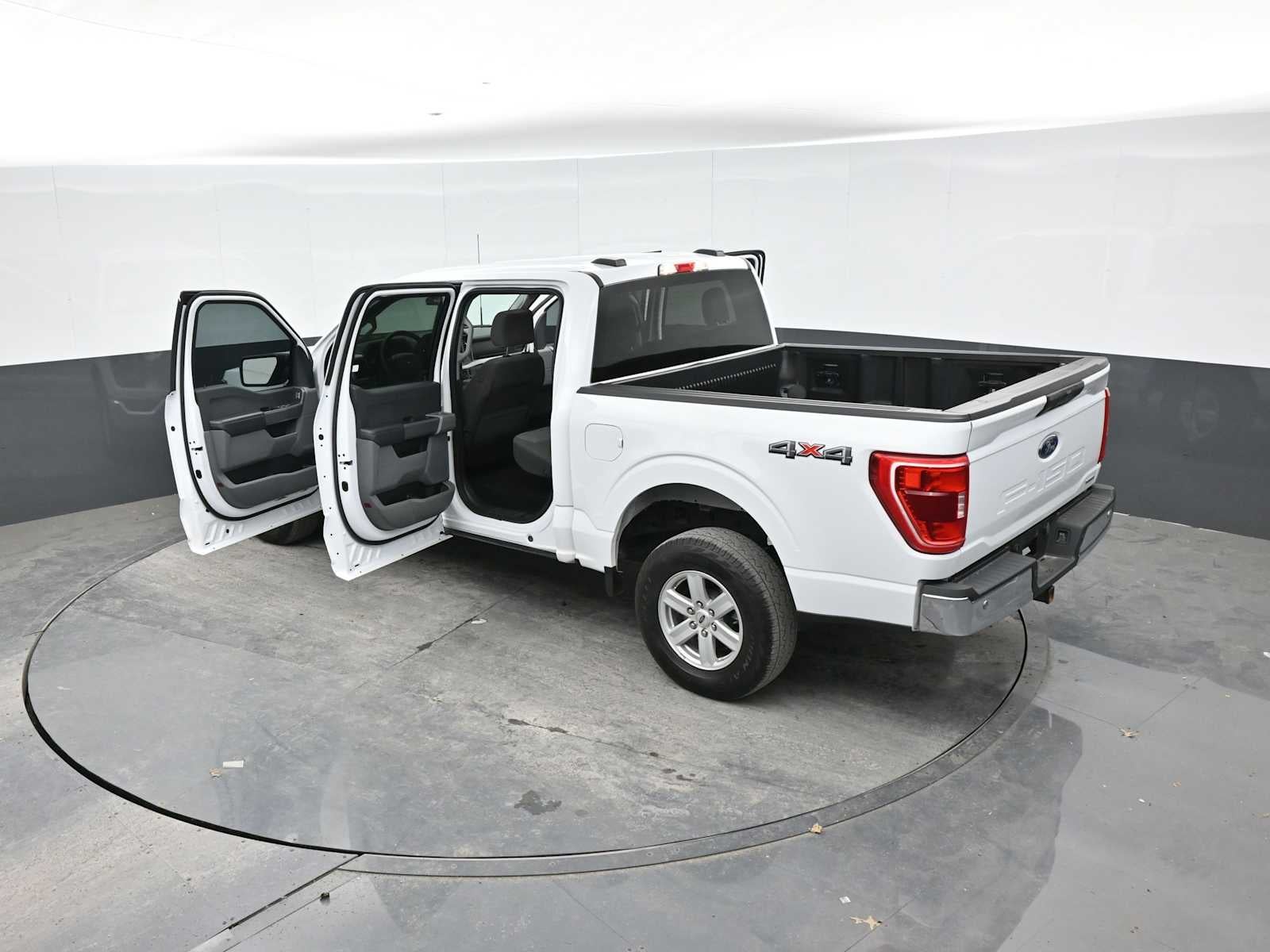 2023 Ford F150 SUPERCREW Base