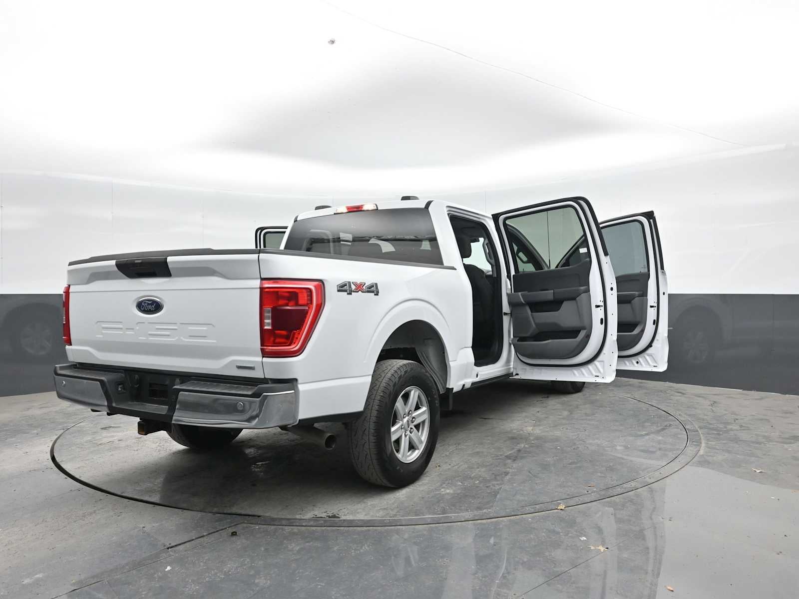 2023 Ford F150 SUPERCREW Base