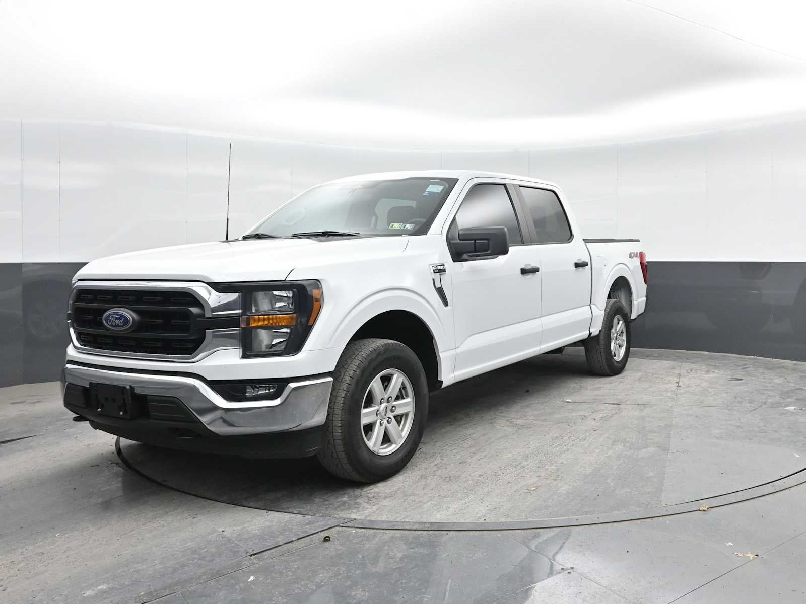2023 Ford F150 SUPERCREW Base