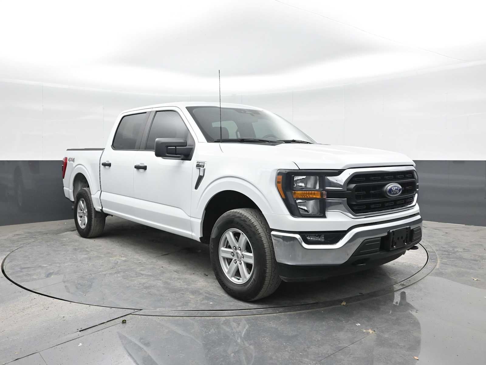2023 Ford F150 SUPERCREW Base