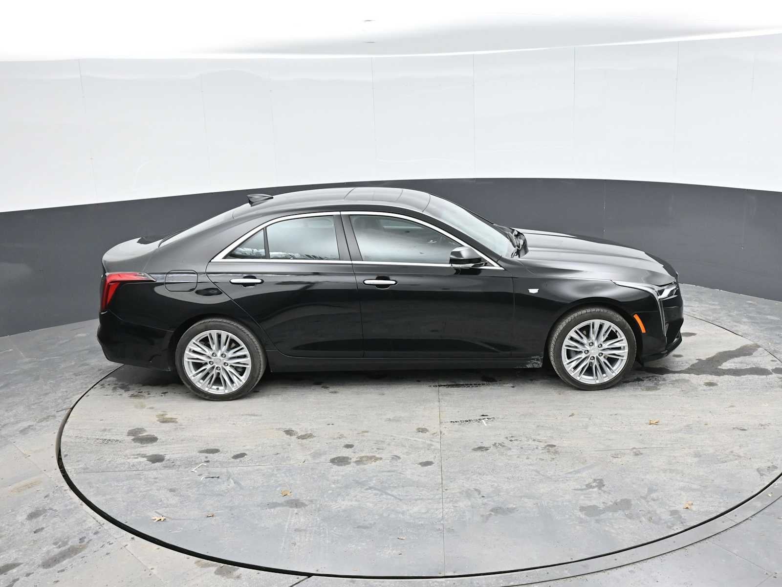 2023 Cadillac CT4 Premium Luxury