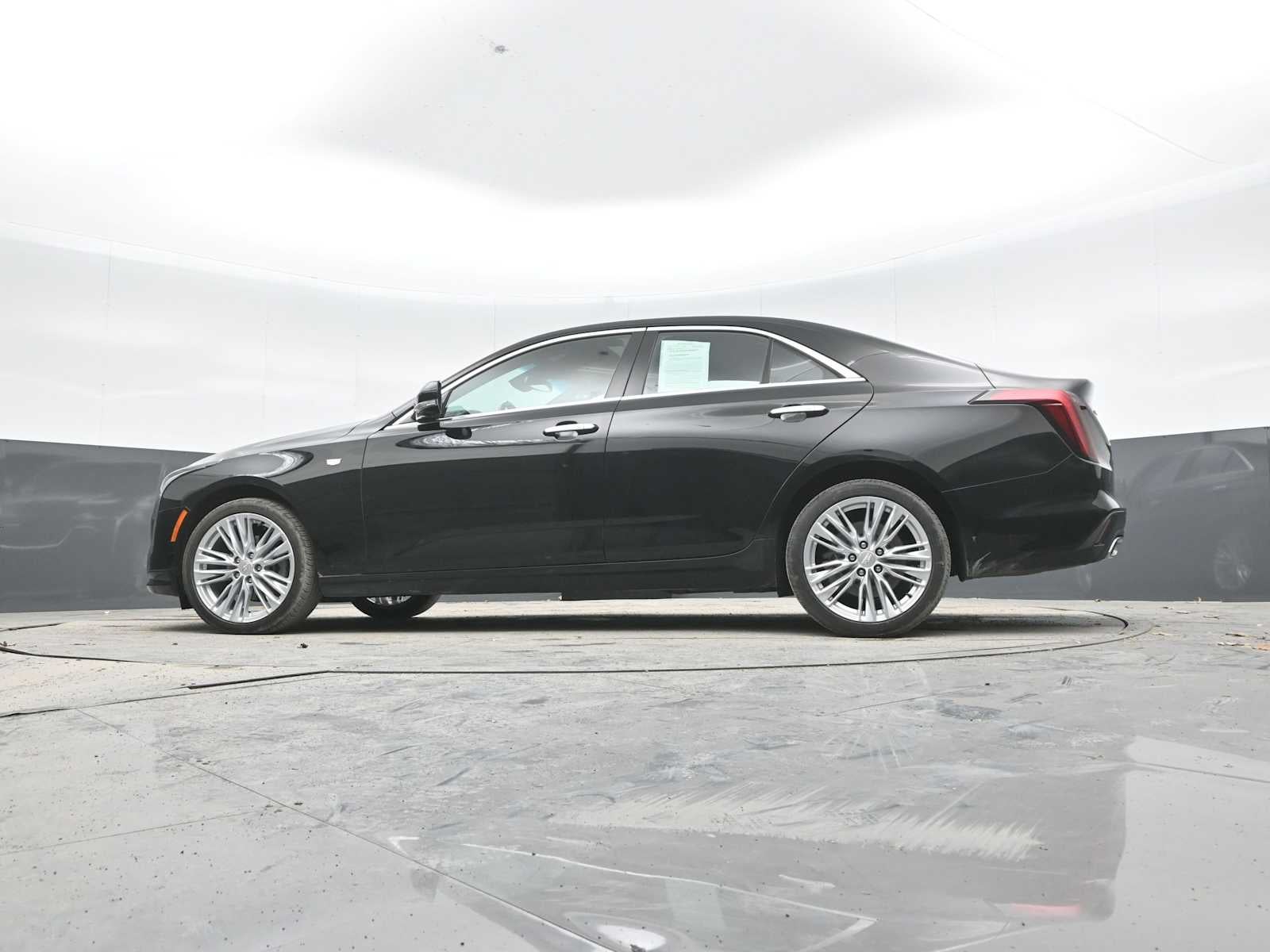 2023 Cadillac CT4 Premium Luxury