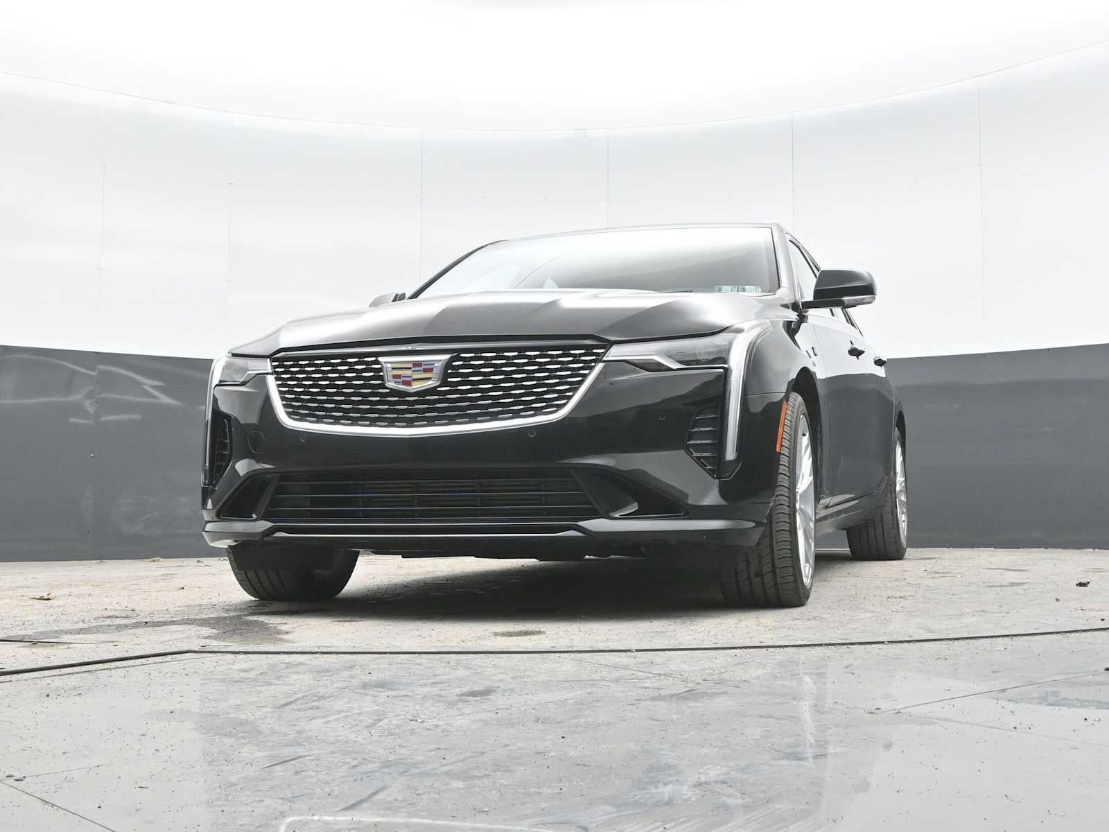 2023 Cadillac CT4 Premium Luxury