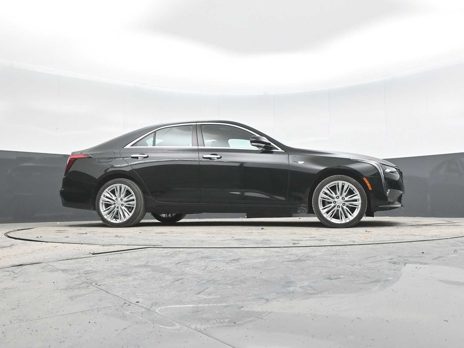 2023 Cadillac CT4 Premium Luxury