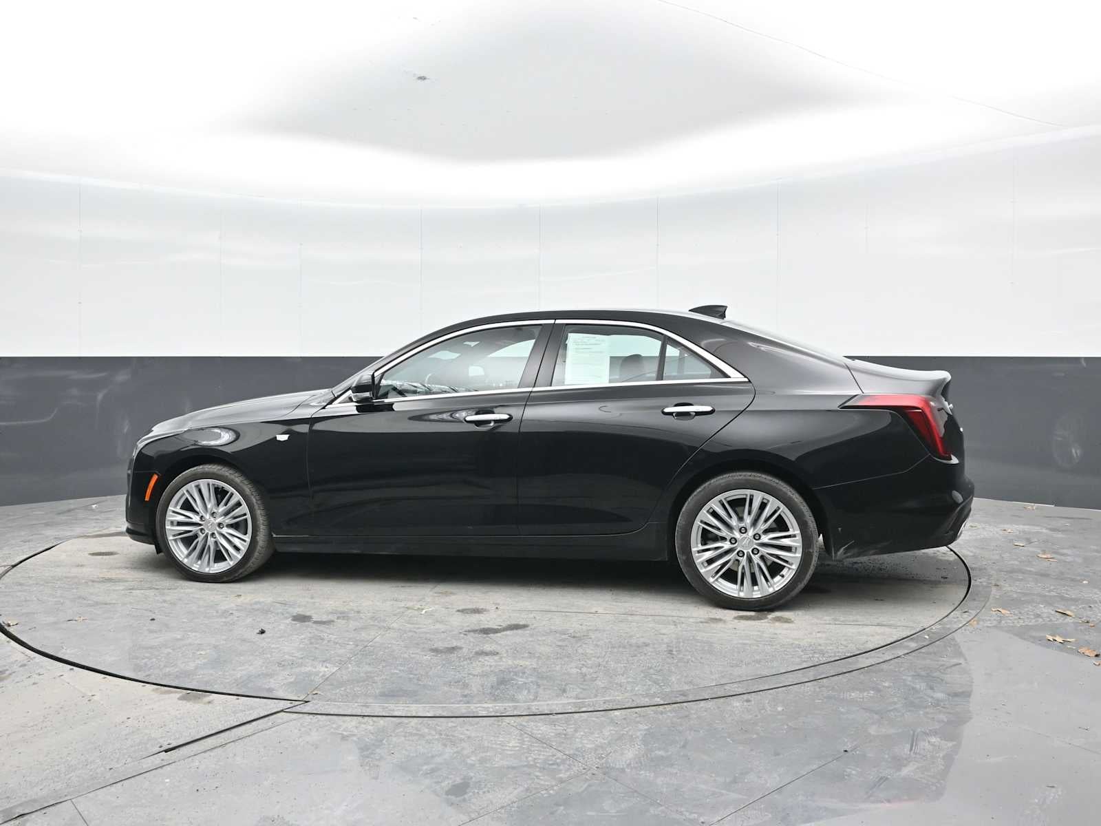 2023 Cadillac CT4 Premium Luxury