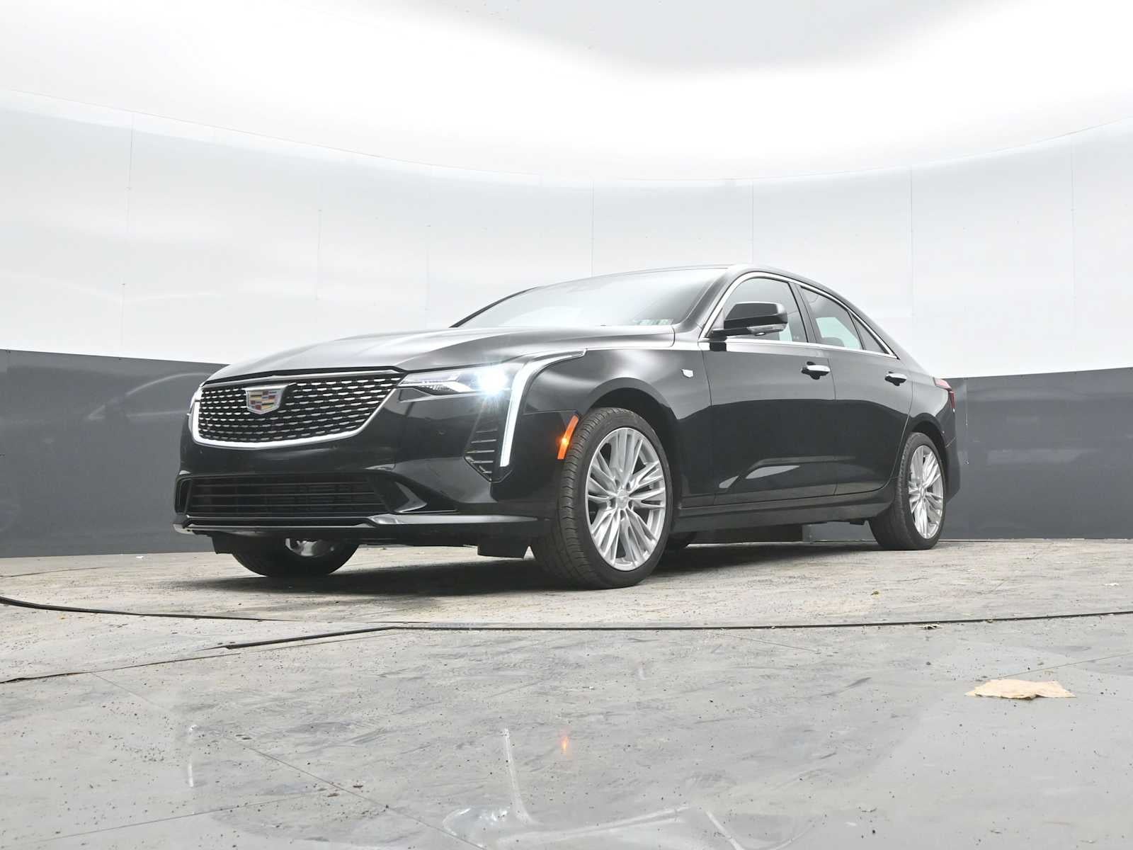 2023 Cadillac CT4 Premium Luxury