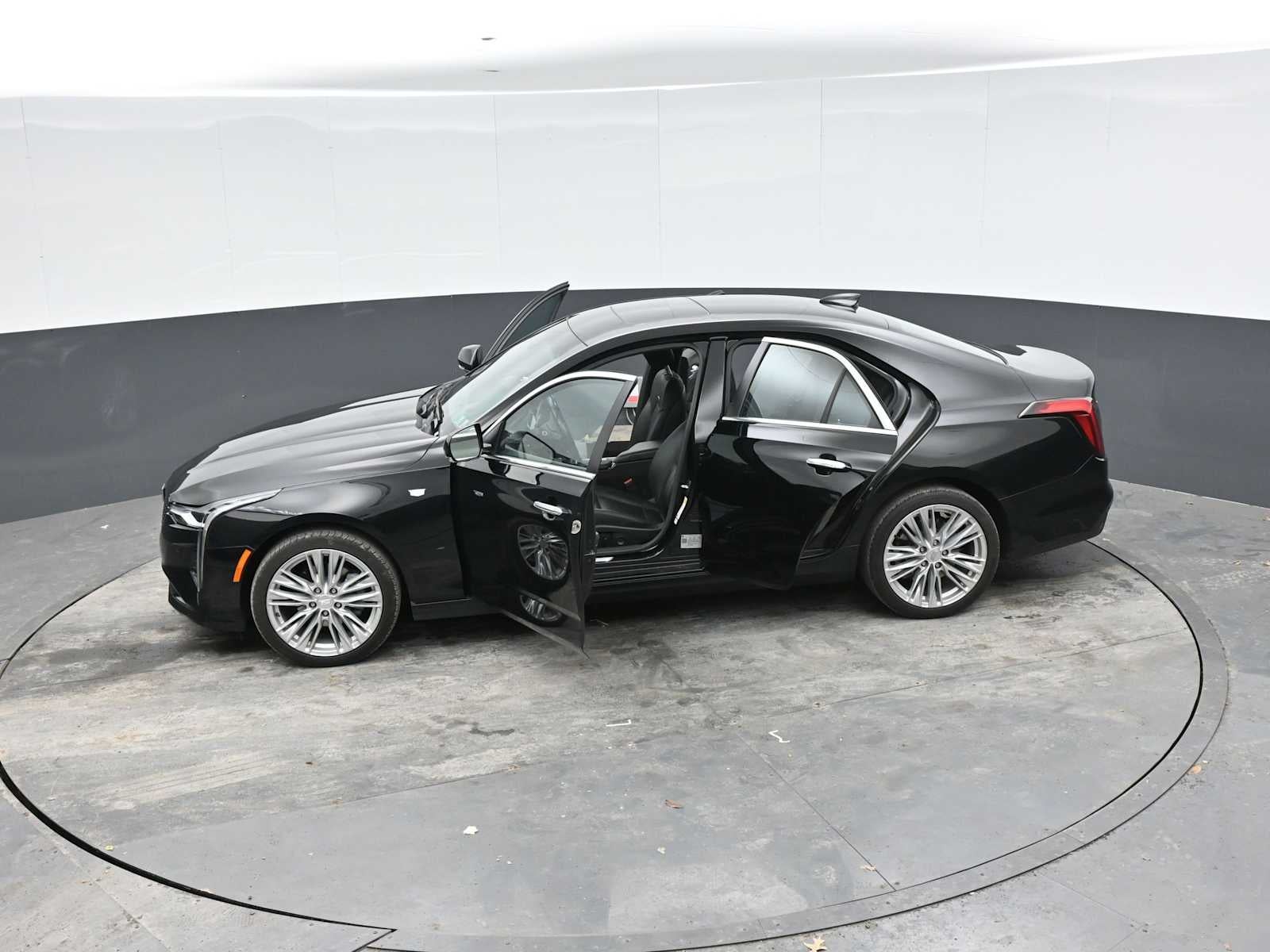 2023 Cadillac CT4 Premium Luxury