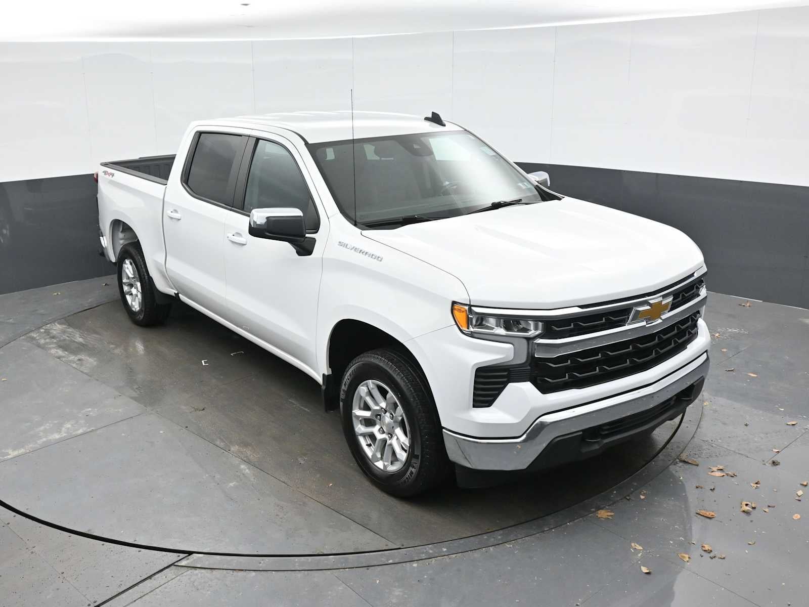 2022 Chevrolet Silverado 1500 LT (2FL)
