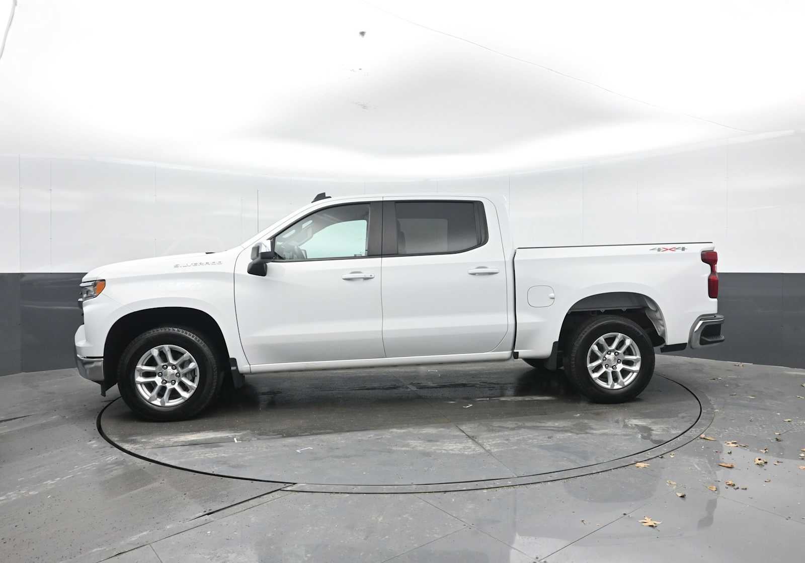 2022 Chevrolet Silverado 1500 LT (2FL)