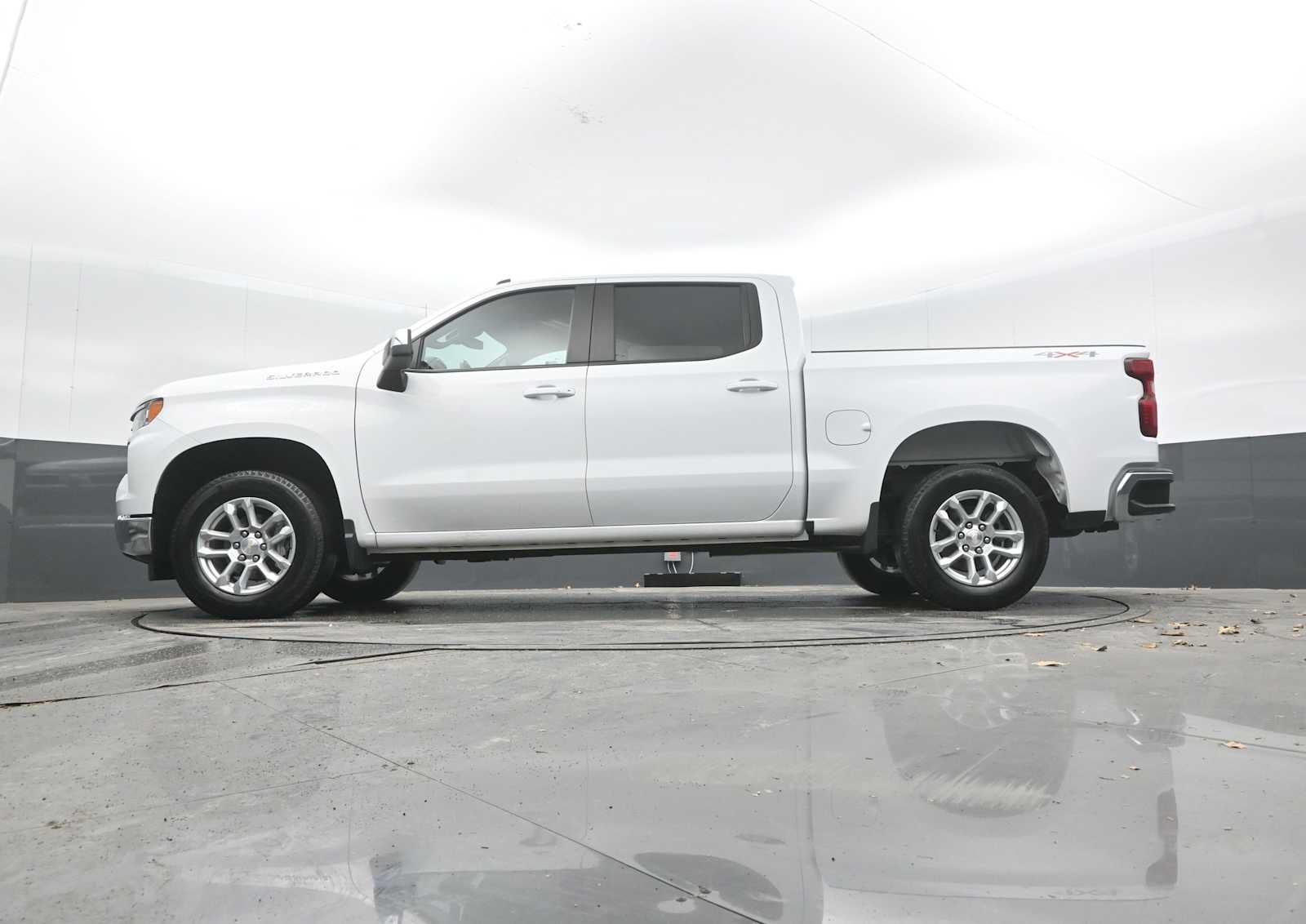 2022 Chevrolet Silverado 1500 LT (2FL)