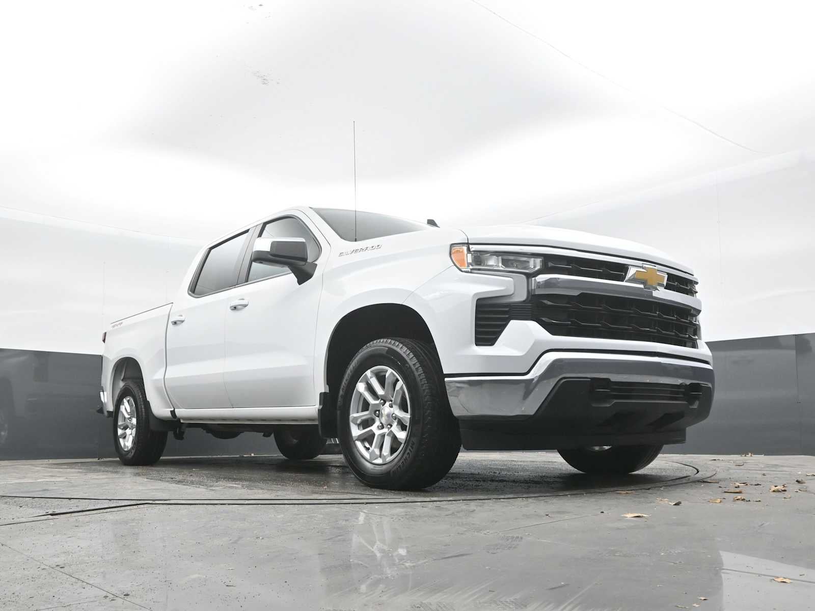 2022 Chevrolet Silverado 1500 LT (2FL)