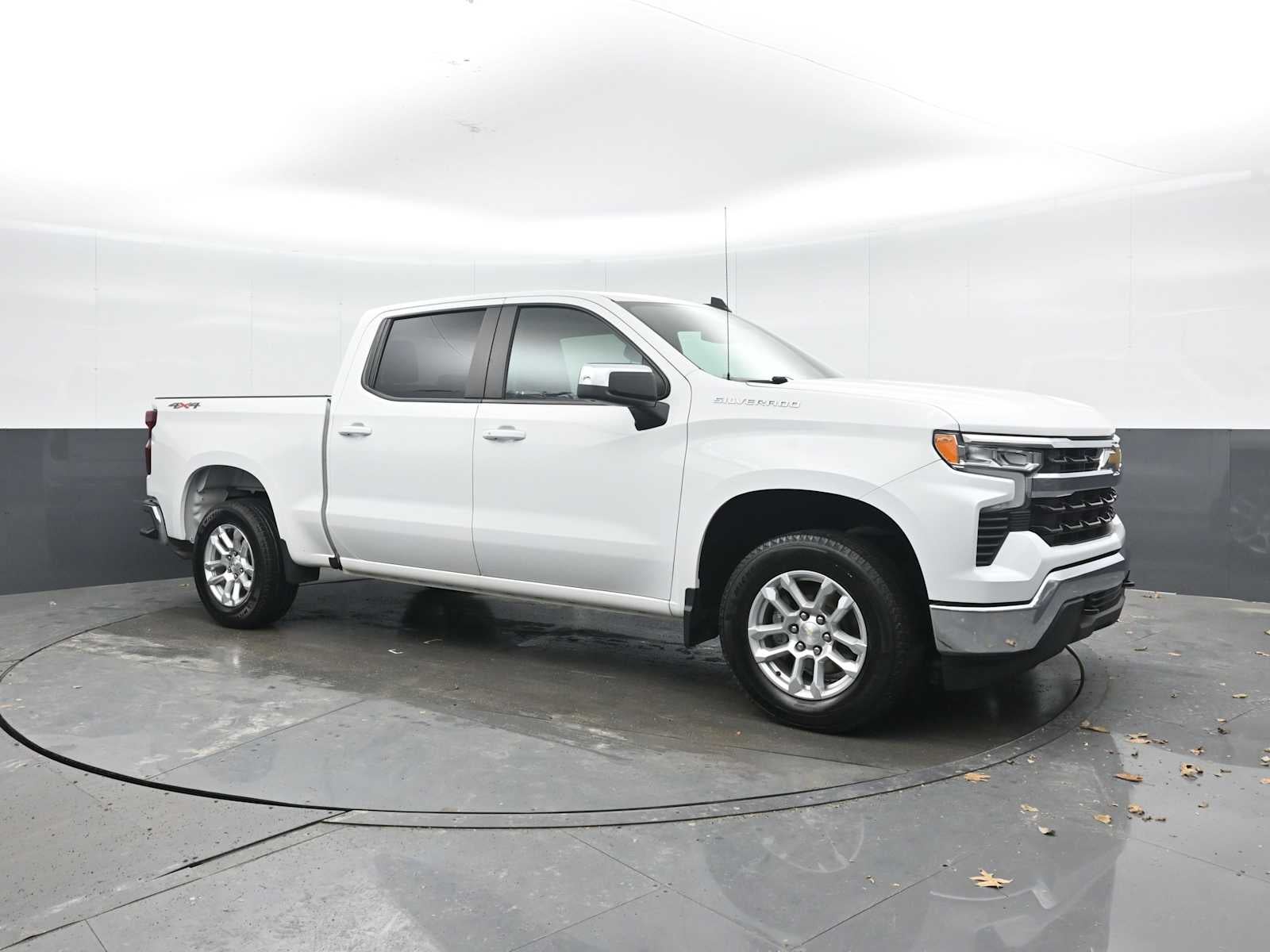 2022 Chevrolet Silverado 1500 LT (2FL)
