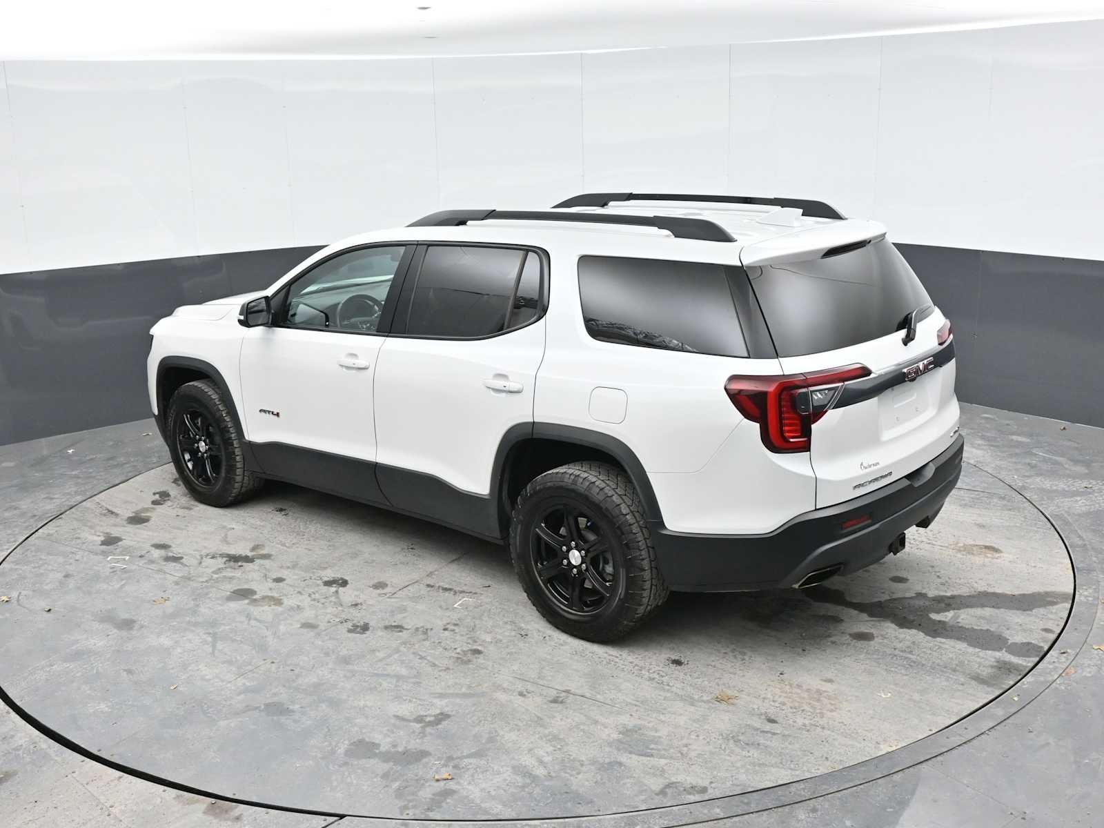2021 GMC Acadia AT4