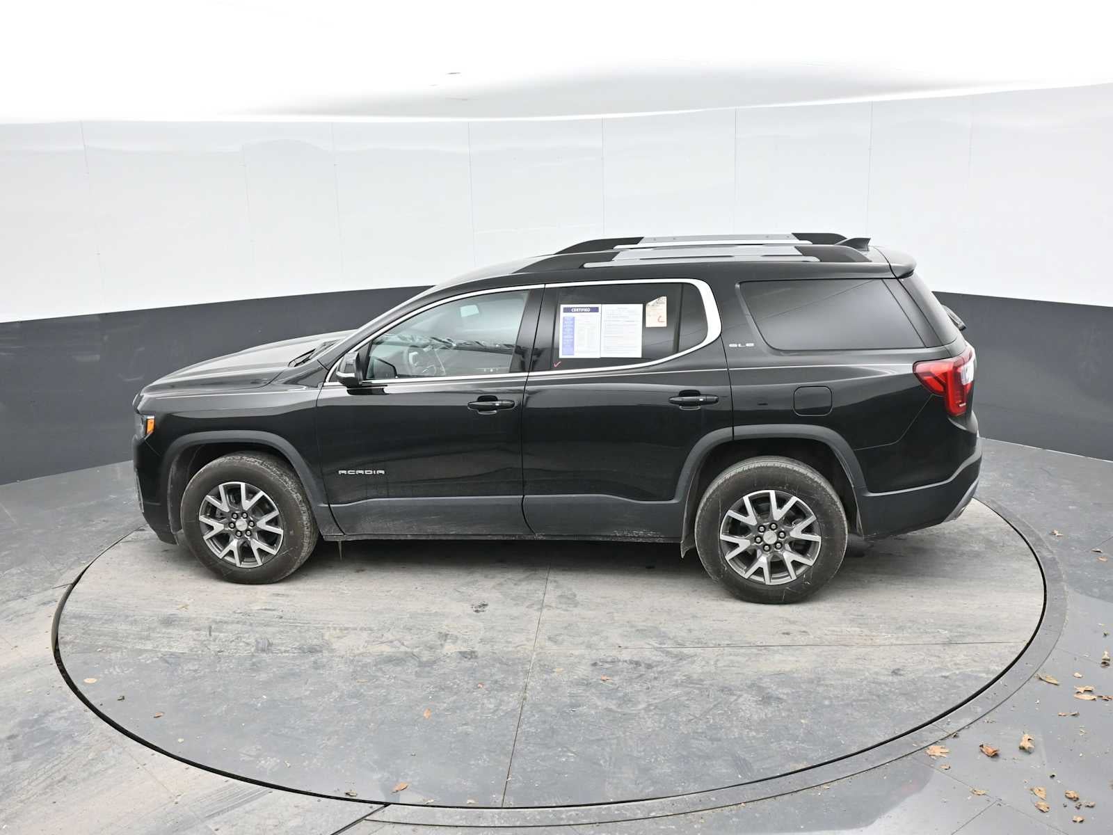 2022 GMC Acadia SLE