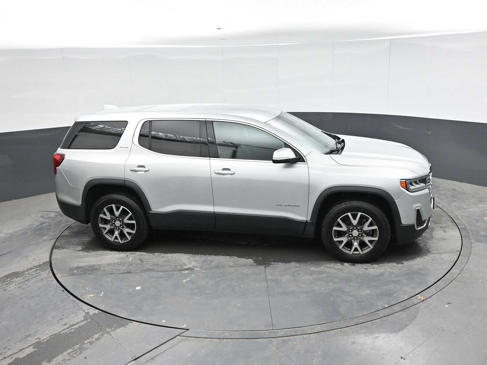 2020 GMC Acadia SLE