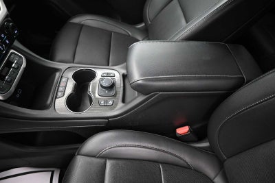 2022 GMC Acadia SLT