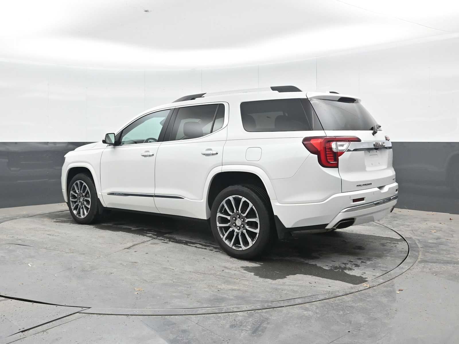 2020 GMC Acadia Denali