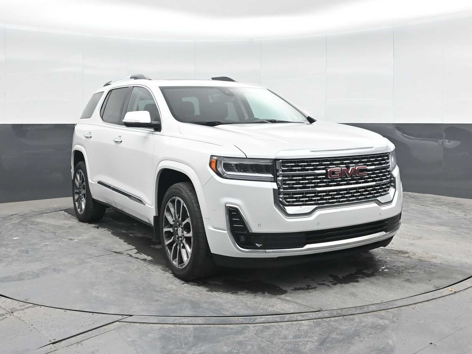 2020 GMC Acadia Denali