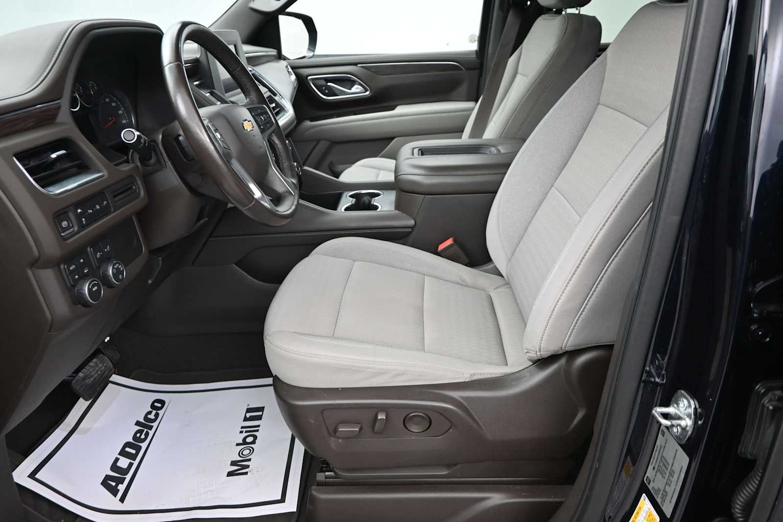 2022 Chevrolet Suburban LS