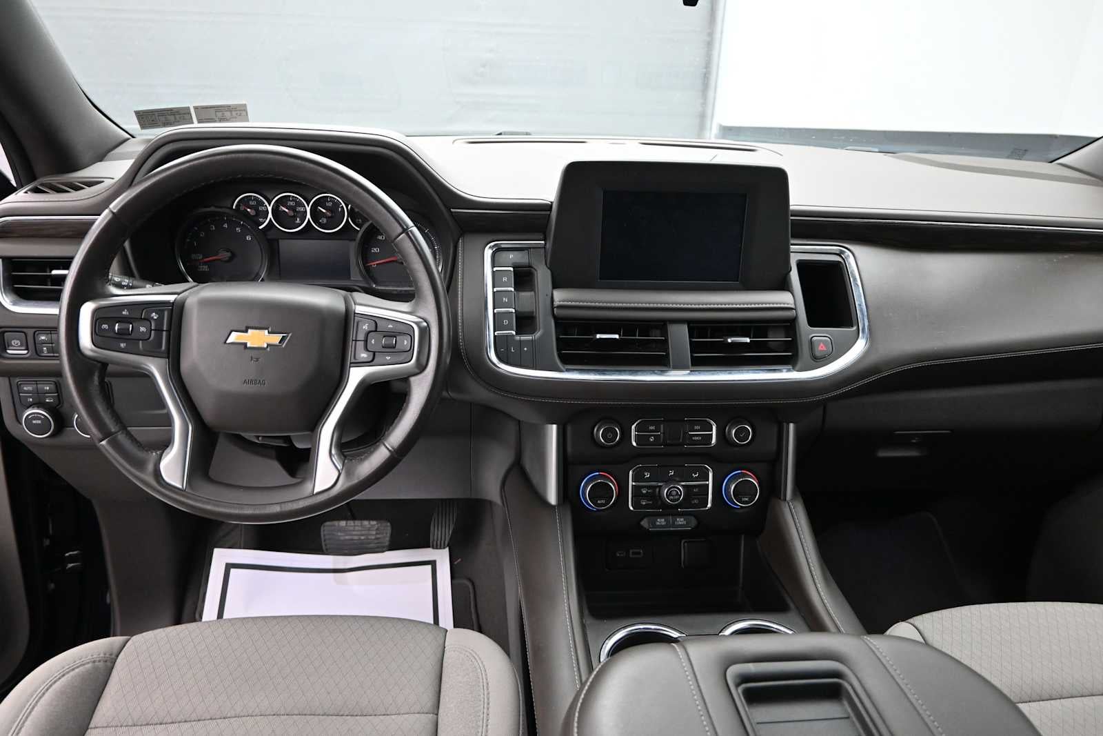 2022 Chevrolet Suburban LS