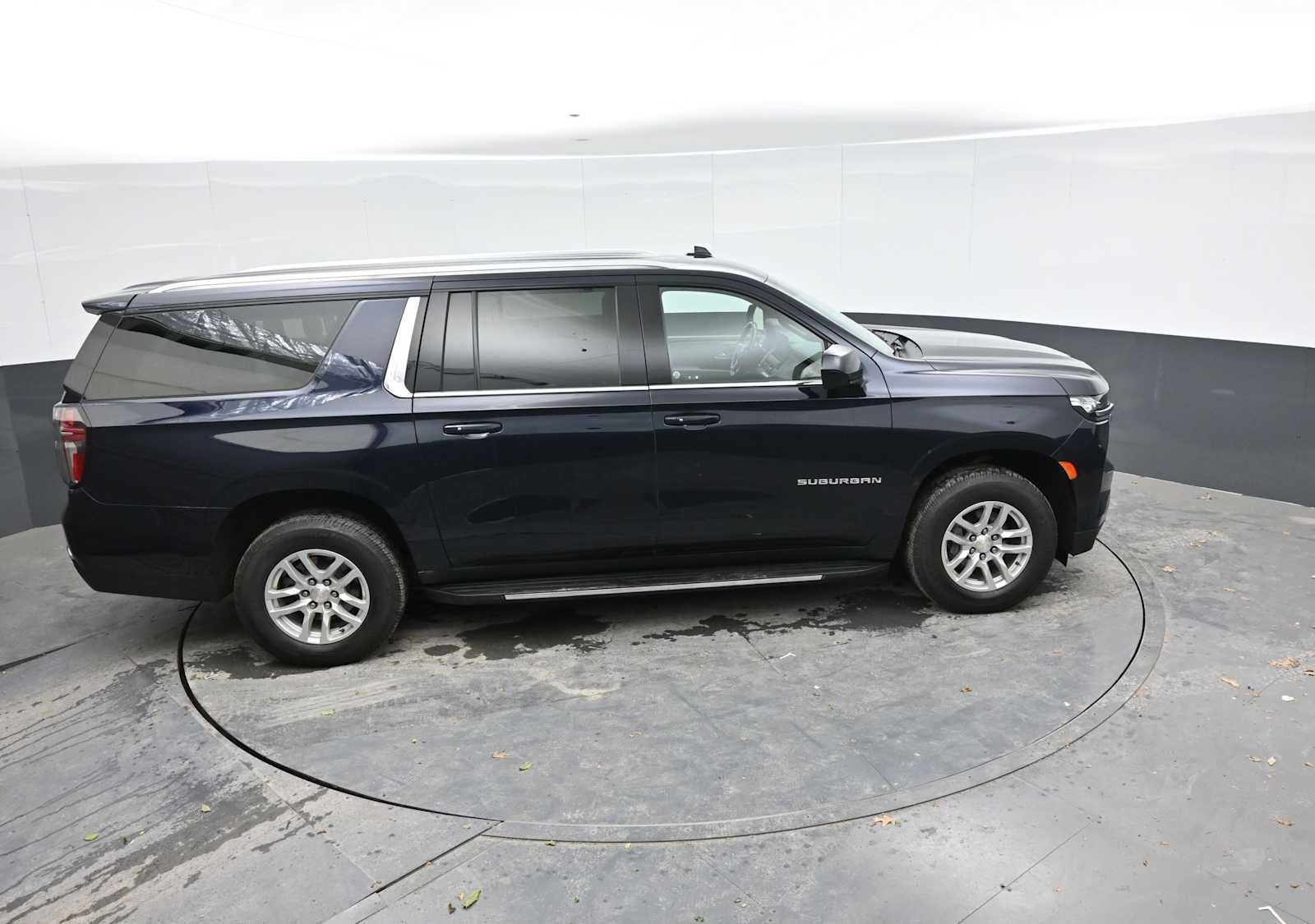 2022 Chevrolet Suburban LS