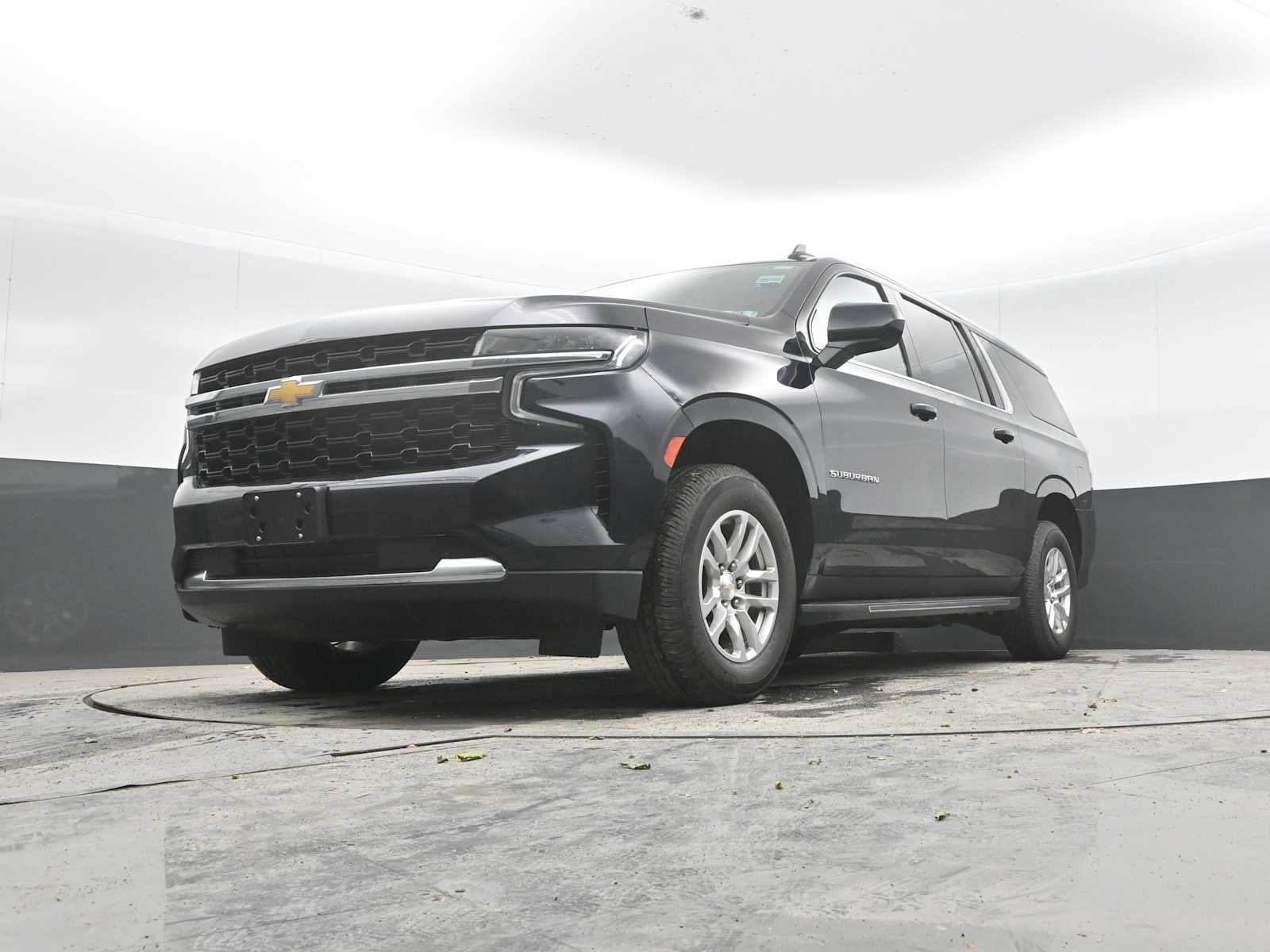 2022 Chevrolet Suburban LS