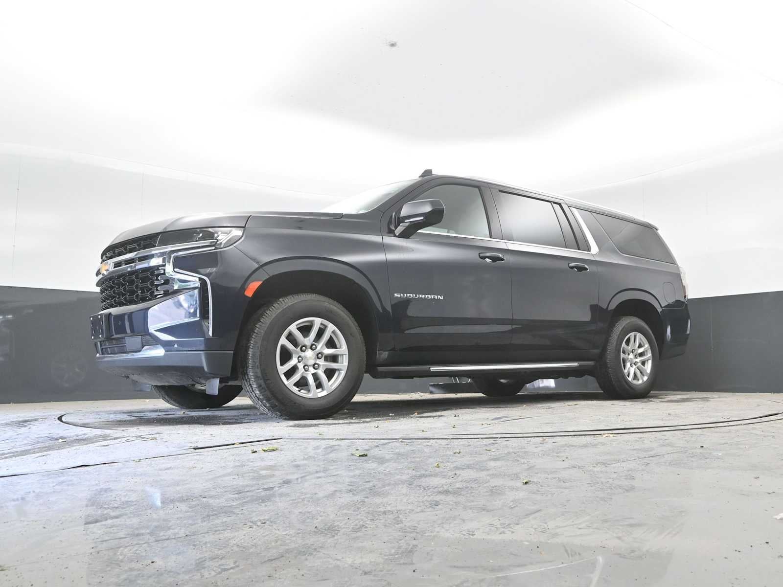 2022 Chevrolet Suburban LS