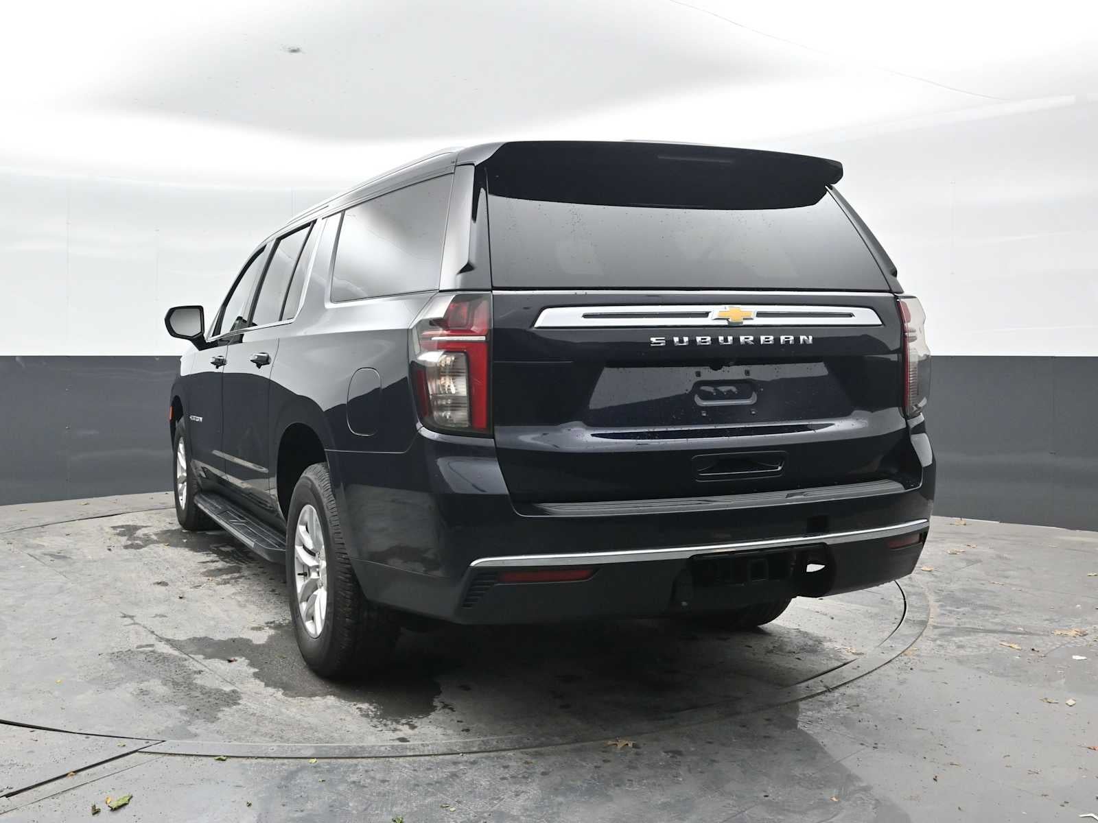 2022 Chevrolet Suburban LS