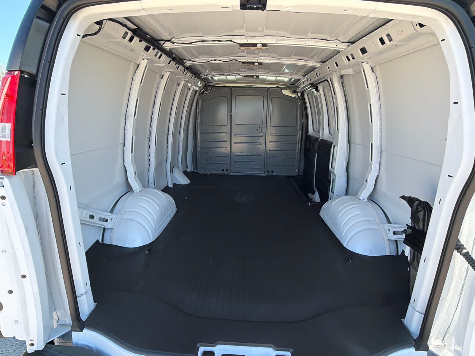 2025 GMC Savana Cargo Work Van