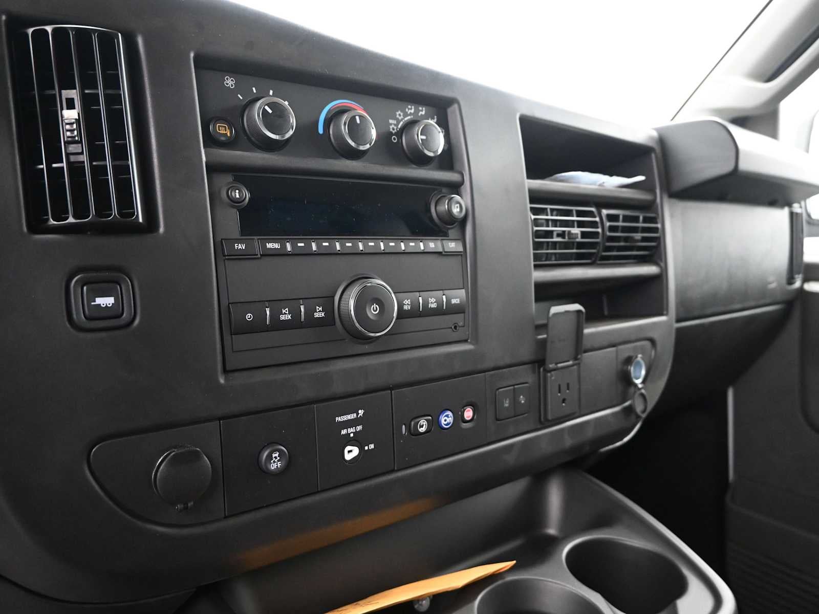 2025 GMC Savana Cargo 2500 Work Van