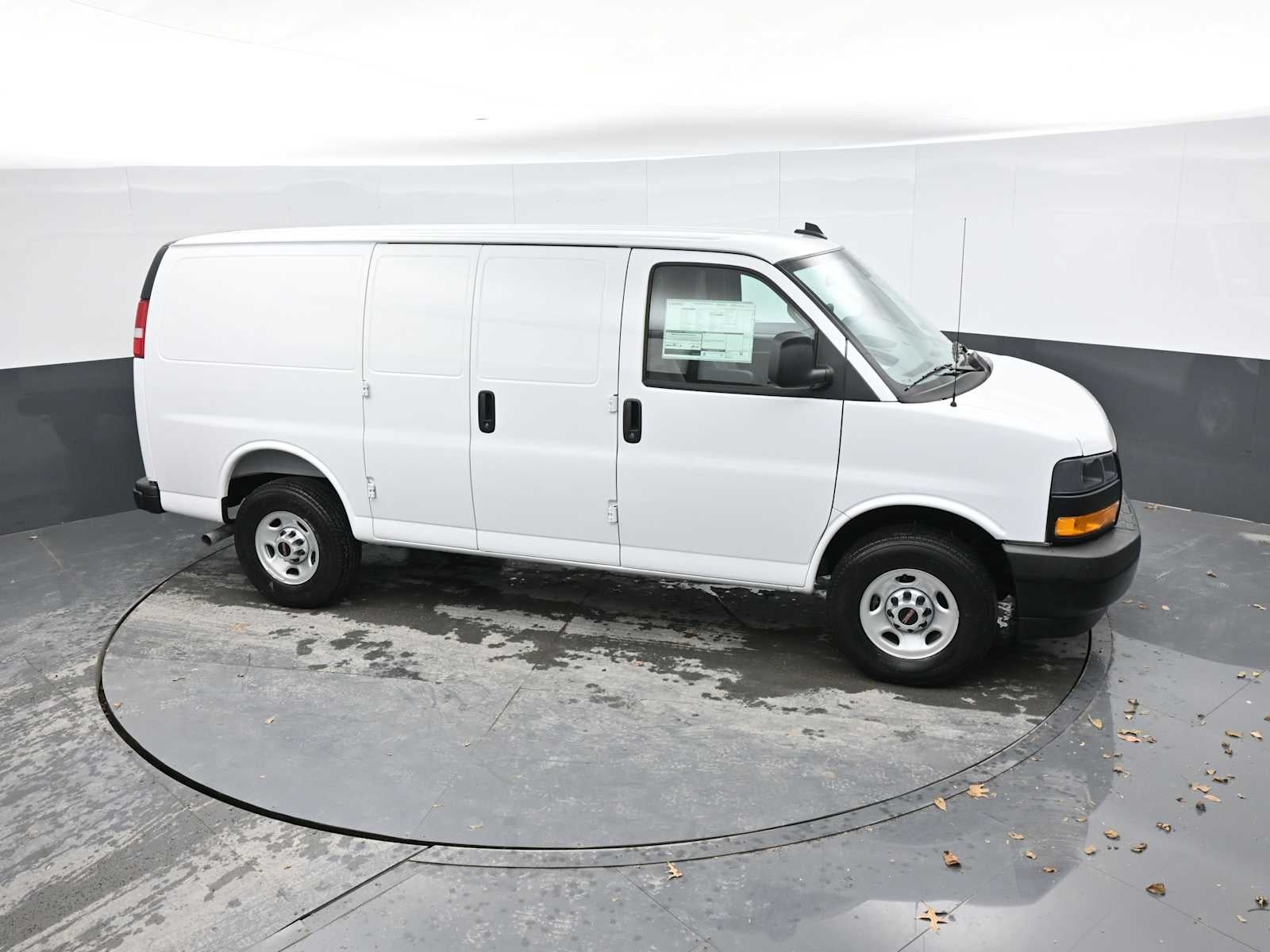 2025 GMC Savana Cargo 2500 Work Van