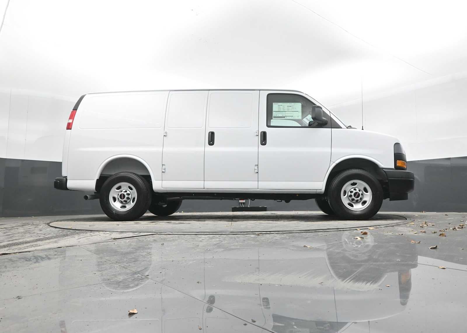 2025 GMC Savana Cargo 2500 Work Van