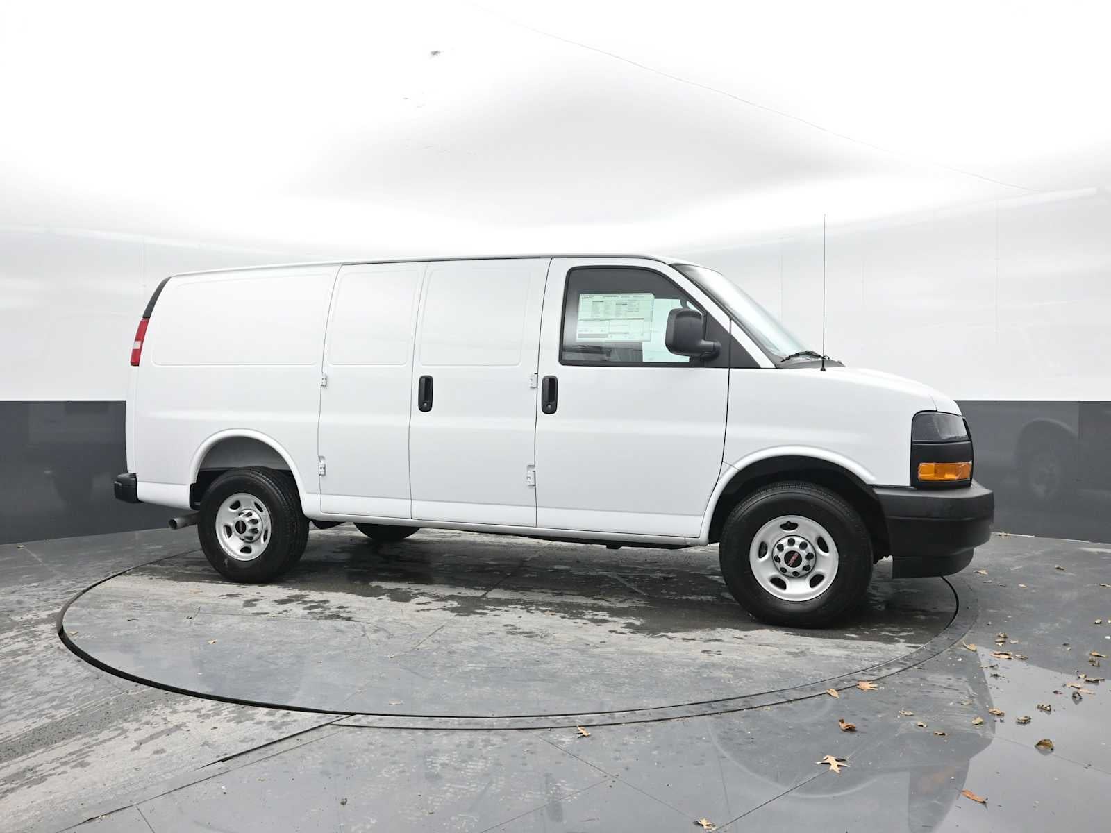 2025 GMC Savana Cargo 2500 Work Van